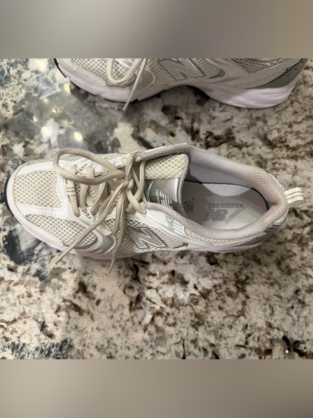 New Balance Women’s 530 Sneakers in White and Light Gray - Picture 8 of 9